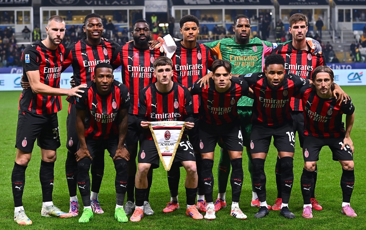AC Milan players before Parma game