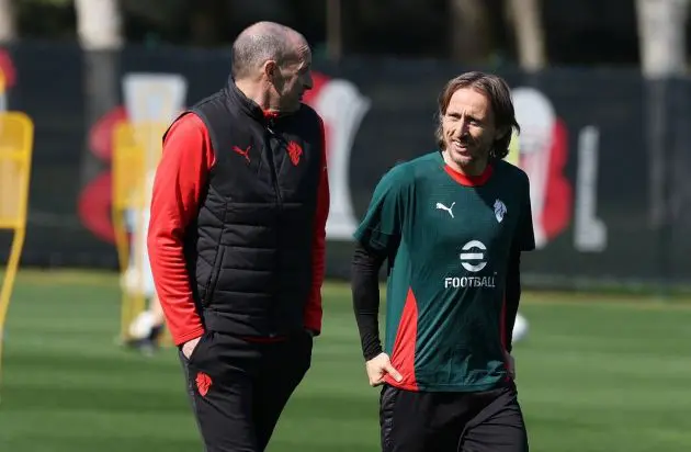 Allegri and Modric at Milanello