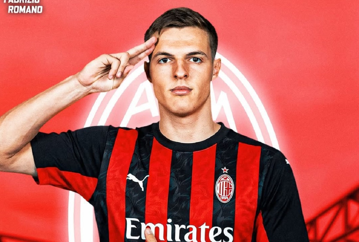 Kostic in Milan shirt