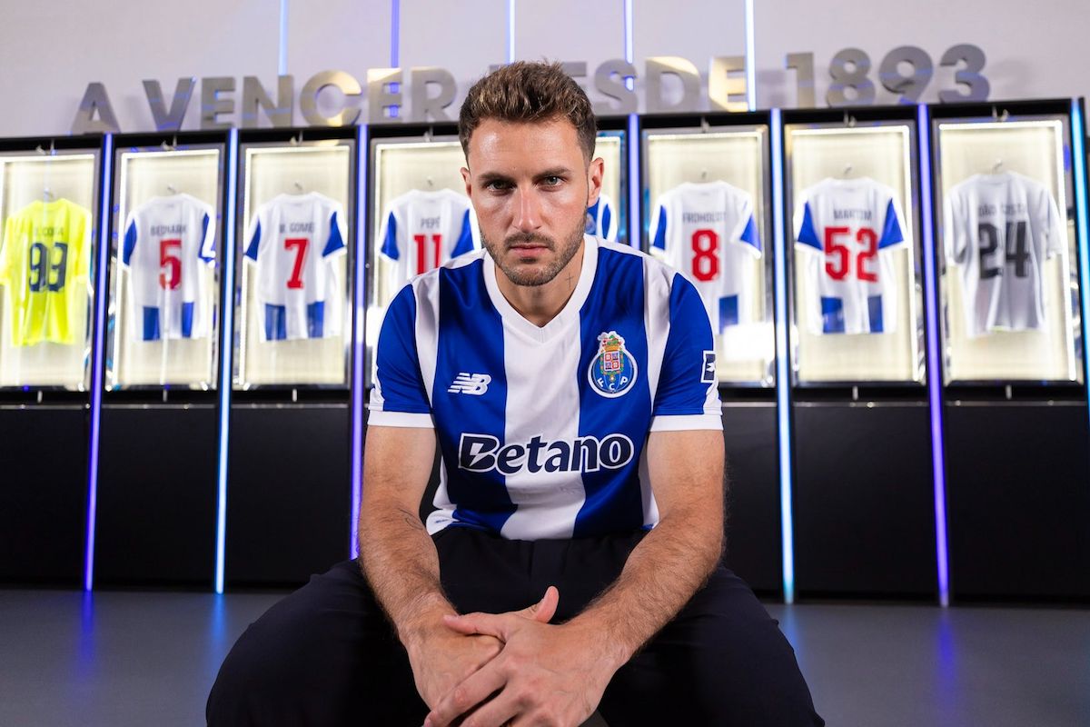 santiago gimenez porto