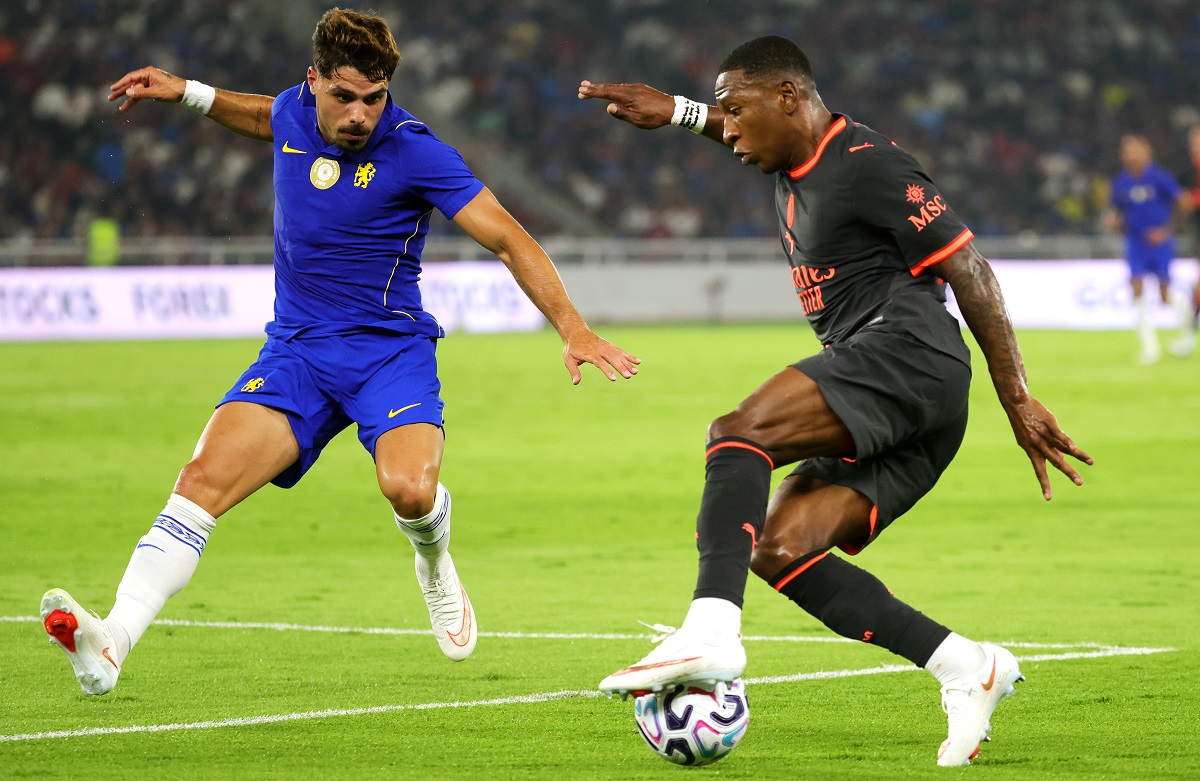 Pervis Estupinan Milan