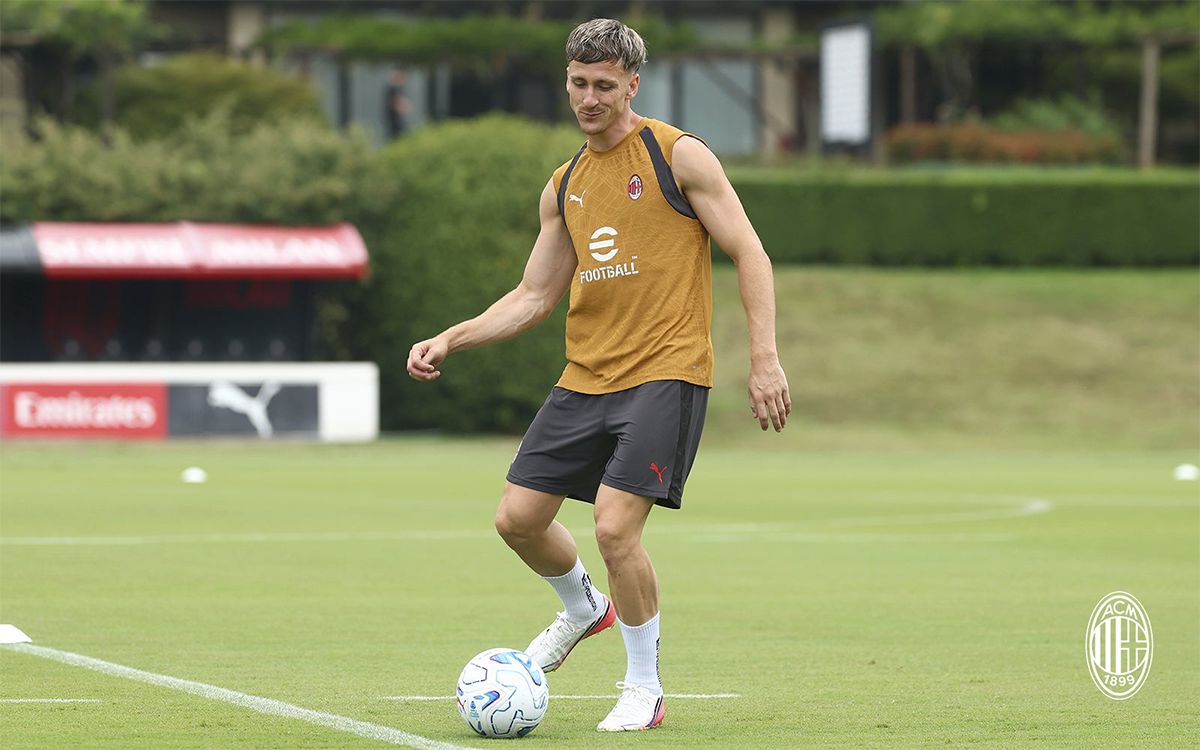 Reports: Saelemaekers suffers ankle injury as 12 return to Milanello ahead of Friday’s friendly