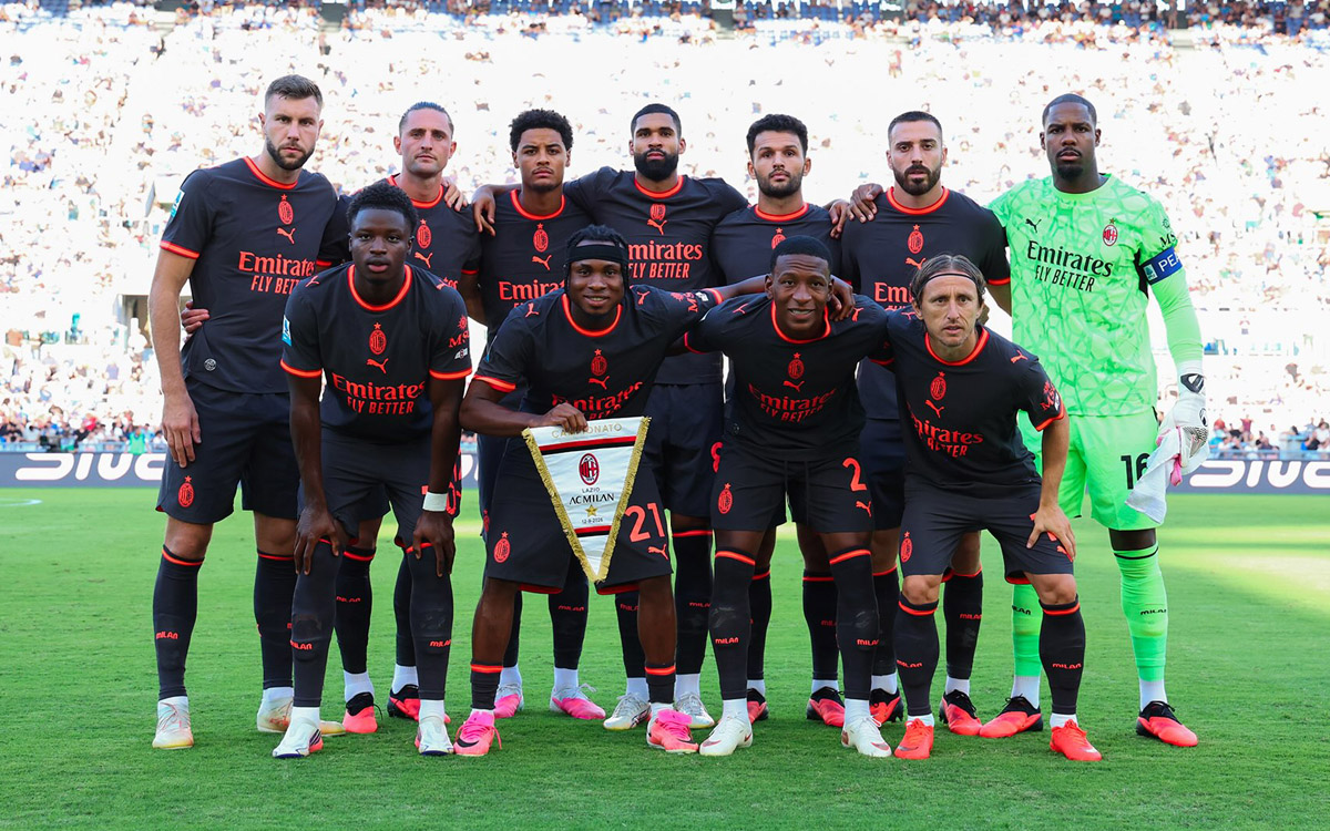 AC Milan players before Lazio clash